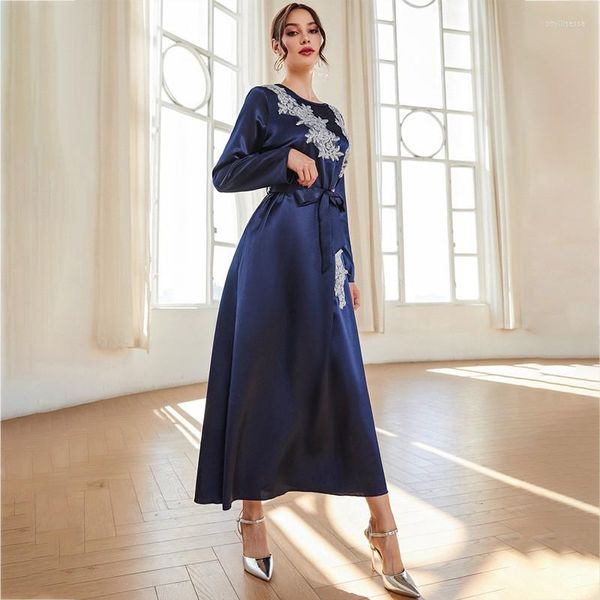 Vêtements ethniques musulman à lacets broderie robe femmes Abaya fête O cou robes dubaï arabe turquie Ramadan Abayas Caftan caftan Vestidos Eid