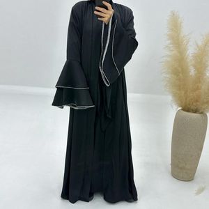 Vêtements ethniques Longue robe musulmane pour 2024 Femmes élégantes à rayures Slevées de cloche élégante Abaya Maxi Robes de mode Streetwear