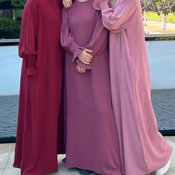 Vêtements ethniques Robes longues musulmanes sous Abaya Robe intérieure Femmes Crêpe Poignets smockés Islamique Casual Dubaï Turquie Modeste Hijab Robe