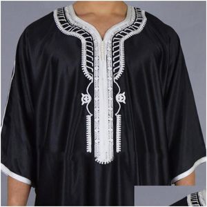 Etnische kleding Moslim man Kaftan Marokkaanse mannen Jalabiya Dubai Jubba Thobe Katoen lang shirt Casual Jeugd Zwart gewaad Arabische kleding Pl