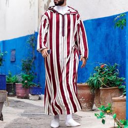 Vêtements ethniques Hommes musulmans Kaftan Robes Pakistan Traditionnel Lâche Moyen-Orient Thobe Kurta Arabe Abaya Robe turque Dubaï Islam