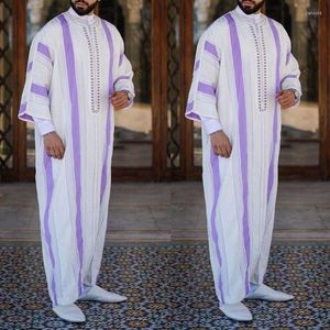 Vêtements ethniques Musulman Mens Rose Manches longues Thobe Moyen-Orient Saoudien Arabe Kaftan Islamique Abaya Robe Robes de Dubaï avec motif rayé