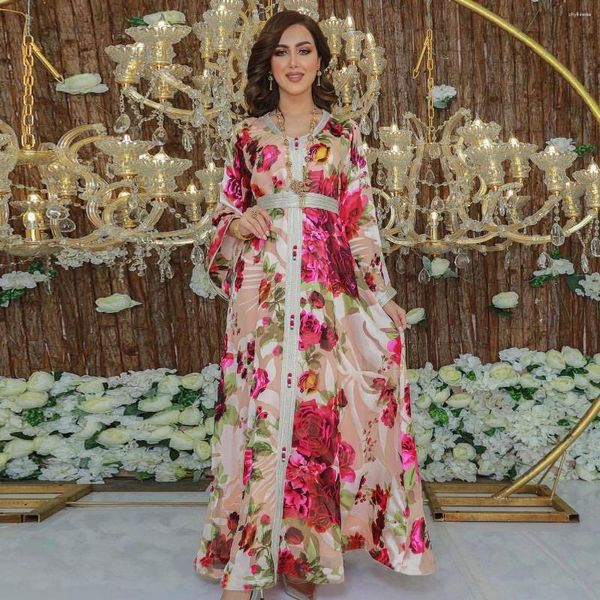 Ropa étnica Musulmán Rosa Vestido con estampado floral grande Cuello en V Cinturón de punto Manga larga Festival Vestido Dubai Qatar Mujeres Fiesta Modest Jalabiya Abaya