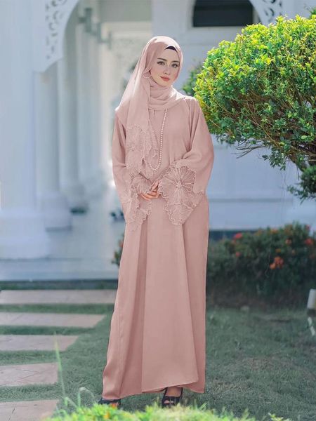Vêtements ethniques musulmans Ramadan Eid malais femmes hijab modeste en dentelle modeste robes longues avec du foulard
