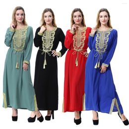 Vêtements ethniques Musulman Été Dame À Manches Longues Col Rond Ceinture Appliqued Abaya Femmes Arabes Couleur Solide Traditionnelle Longueur De La Cheville Robe Maxi