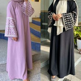 Vêtements ethniques Femmes musulmanes Abaya Dubai Turquie du Moyen-Orient Magnifiquement brodé Cardigan Robe tunique tunique tunique