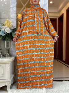 Etnische kleding Nieuwe moslim Lange slijm katoen Abaya Vrouwen Ramadan Gebed Turkije Midden -Oosten Femme Raad Bloem losse Afrikaanse jurk Tulband bevestigd T240510