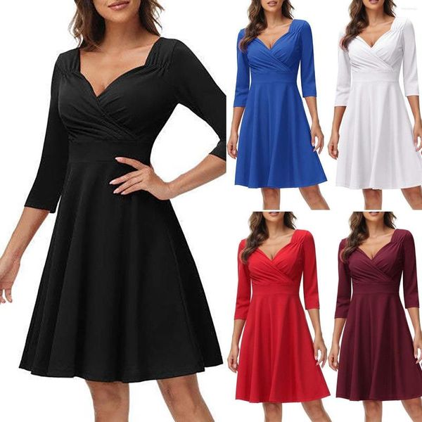 Personnalité de vêtements ethniques Robe vintage de couleur unie Conception simple et exquise Convient à toutes les occasions Robes pour adolescents Casual