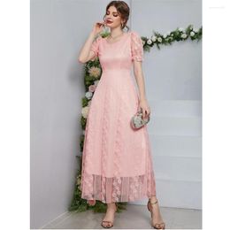 Ropa étnica Bordado de encaje rosa Abaya Mujeres musulmanas Manga de soplo Largo Maxi Vestidos Elegante Kaftan Árabe Robe Fiesta Turquía Tarde islámica