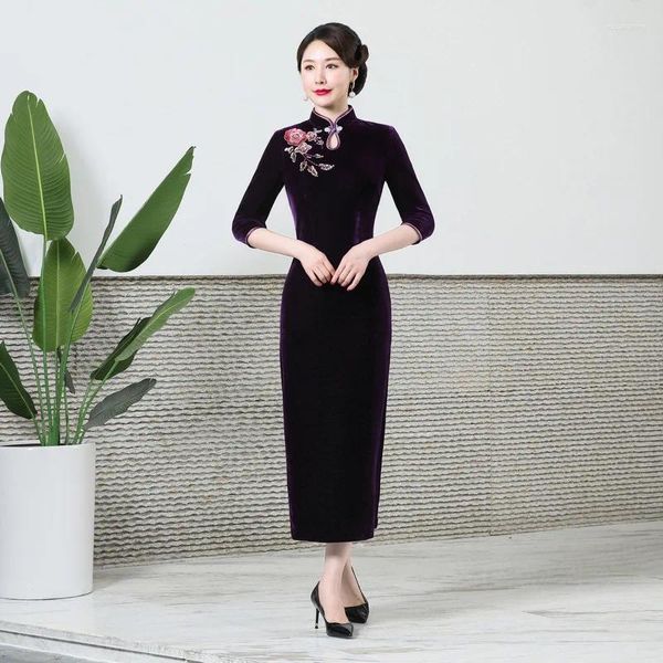 Vêtements ethniques Plus taille Cheongsam Vintage Classic Mandarin Collier chinois Velvet Qipao EXQUISE Perles Sequin Vestidos 3xl 4xl 5xl