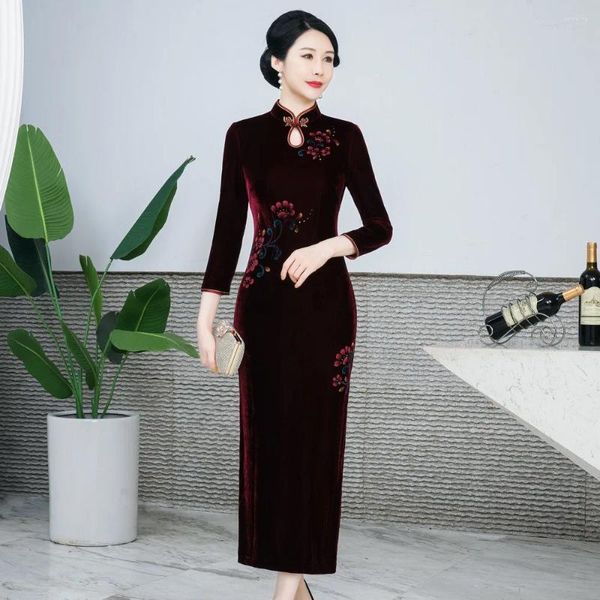 Ropa étnica Talla grande Terciopelo Mujeres Qipao Retro Clásico Estampado Flor Cheongsam Chino Tradicional Mandarín Collar Vestido largo Sexy