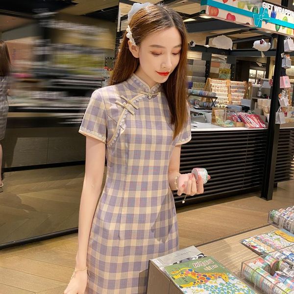 Ropa étnica púrpura a cuadros Cheongsam estilo moderno mejorado corto ajustado ajuste Retro temperamento literario vestido de niña