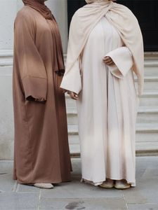 Vêtements ethniques Ramadan Eid Djellaba Costumes Abaya Dubaï Deux pièces Ensembles musulmans Robe Abaya Dubaï Turquie Islam musulman Abayas avec ceinture WY604 230529