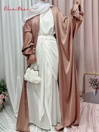 Ethnische Kleidung Ramadan Eid Mode Puffärmel lose muslimische Abayas weiche Robe Musulmane Abaya elegante seidige muslimische arabische Gottesdienstkleidung 230824