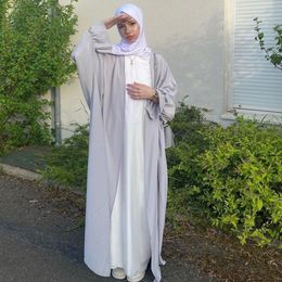 Vêtements ethniques Ramadan Eid Mode Manches bouffantes Abayas musulmanes Robe Musulmane Abaya Robe élégante en satin Hijab Service de culte islamique Vêtements 230721