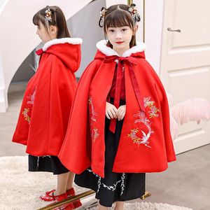 Etnische kleding Rode Girl's Borduurwerk Hanfu Cape Winter Long Cloak Chinese kinderen Stijl Mantel Kids Kerstkap capes Jaars