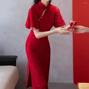 Vêtements ethniques en dentelle rouge Cheongsam Elegant Slim Retro Robe Stand Collar Jacquard Qipao Traditional Chinese Style Evening Wedding