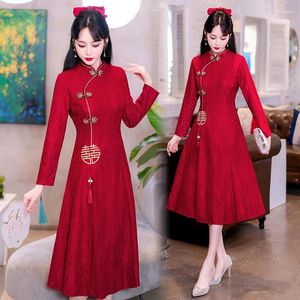 Etnische kleding retro Chinees traditionele rode bruiloft qipao jurk modern verbeterde lange mouw geborduurde cheongsam plus size dames cny