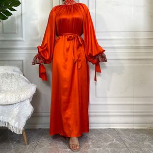 Etnische kleding Satijn Abaya Dubai Turkije Moslimjurken voor vrouwen Ballon Mouw Parelsjes Riemgte Abayas hijab Jurk Islamitische Kaftan Robe 230324