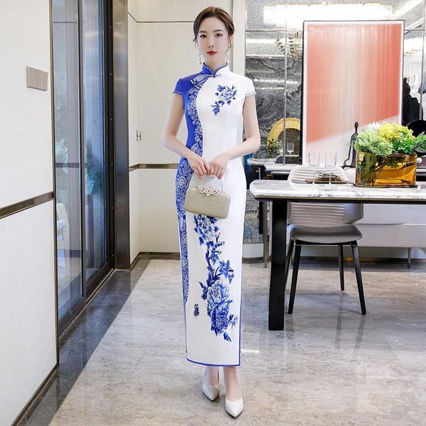 Vêtement ethnique Satin femme fête élégante mince Qipao diamant pivoine fleur bleu et blanc Cheongsam chinois traditionnel femme