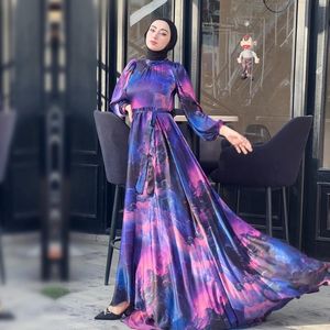 Vêtements ethniques Robe musulmane en satin imprimé numérique Abaya Dubaï Robes longues africaines de luxe pour femmes avec foulard hijab fête islamique caftan