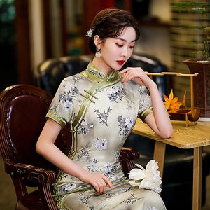 Vêtements ethniques Satin Style chinois traditionnel Slim Qipao Robes Side Split Cheongsam Plus Taille 3XL-5XL Femmes Banquet Formel Party