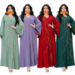 Ropa étnica Arabia Saudita Oriente Medio Musulmán Taladro Versión suelta Vestido de túnica
