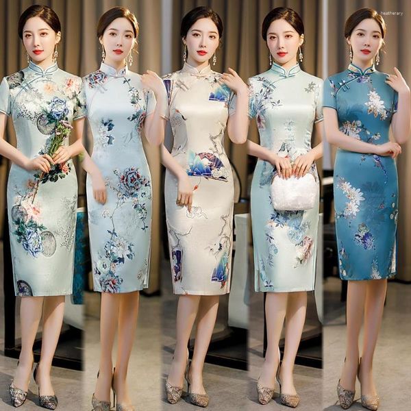 Vêtements ethniques à manches courtes en soie Qipao rétro modifié asiatique chinois mi-longueur 2023 été grande taille Cheongsam robe moderne pour les femmes