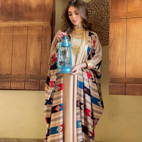 Vêtements ethniques Simple Élégant Turquie Noir Brodé Abaya Kaftan Robes Musulmanes Femmes Long Kimono Robe Robe Dubaï Moyen-Orient Mode