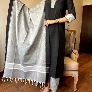 Vêtements ethniques Tissu de coton droit Kurti Palazzo Dupatta Vêtements de fête de mariage Sarees pour femmes en Inde