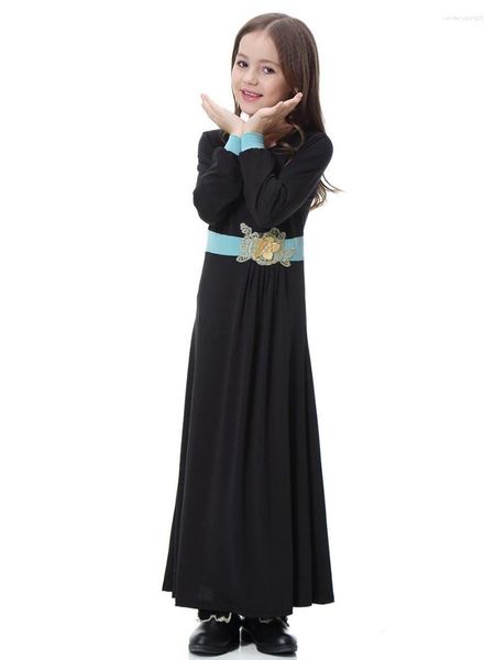 Estilo de ropa étnica Las niñas árabes musulmanas usan hermosos vestidos y vestidos en primavera Vestido de mujer árabe Abaya