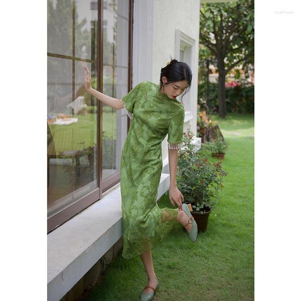 Vêtements ethniques été rétro dentelle broderie Slim Cheongsam robe femmes chinois tempérament Qipao élégant vert perle gland Chic fête