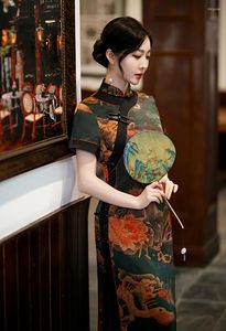 Ropa étnica Verano Tradicional Chino Broadside Mandarin Collar Manga corta Satén Cheongsam Elegante Mejorar A-Line Qipao Tamaño 4XL