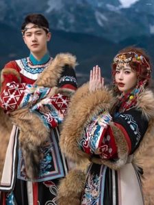 Ropa étnica Estilo de bordado tibetano Azang Trip Shoot Shoot Pareja Fashion Avanzado Anciente