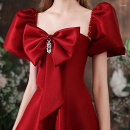 Vêtements ethniques Toast élégant arc une ligne robes de mariée femmes rouges satin sans dos de lampe de bal Vestidos de