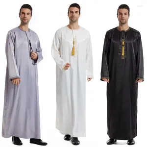 Vêtements ethniques Vêtements traditionnels du Moyen-Orient Eid Musulman Hommes Robe Islamique Arabie Saoudite Robe Jubba Thobe Dubaï Turc Kaftan Maroc Homme