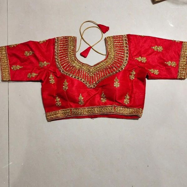 Vêtements ethniques traditionnels sari tops femmes chemisier en or d'été broderie de vêtements pakistanais