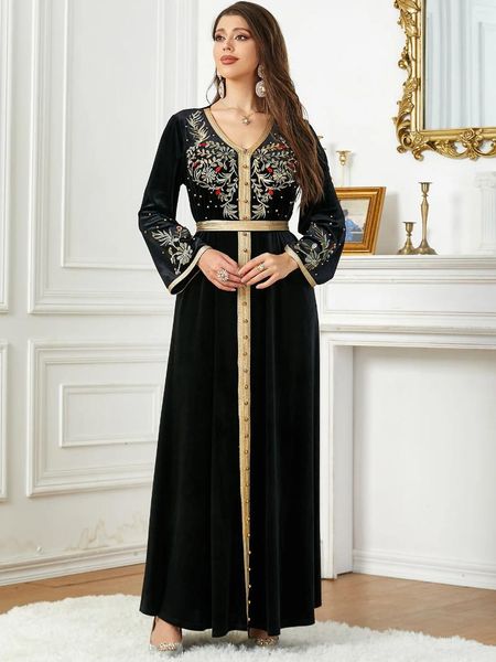 Ropa étnica Terciopelo Abaya para mujeres Bordado con cuentas Vestidos de noche árabes Musulmanes Otoño Invierno Fiesta con cinturón Marroquí Kaftan Ramadán