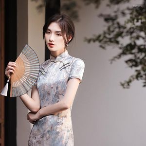 Vêtements ethniques Vintage Style chinois Long Cheongsam Femmes Satin Qipao Floral Manches Courtes Split Sexy Robe De Soirée Mujer Vestidos Plus La Taille