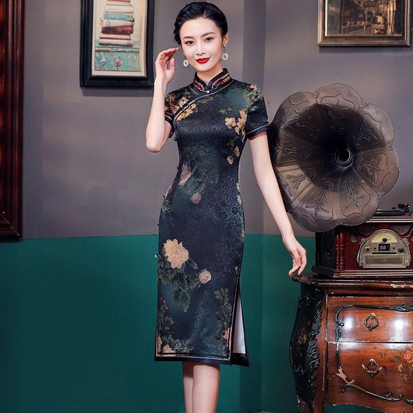 Vêtements ethniques Vintage manches courtes dame soie Cheongsam jupe imprimer fleur soirée fête droite robe chinoise mère mariage bal Qipao G