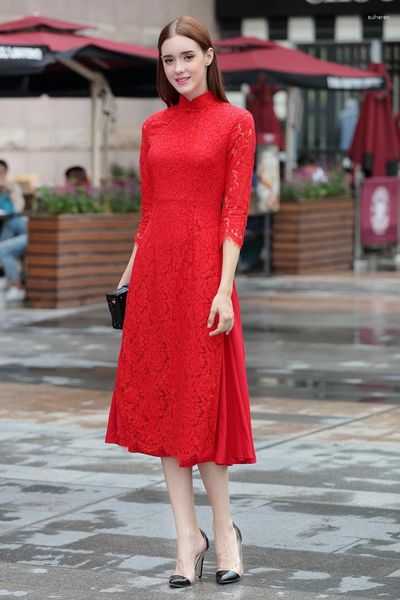 Vêtements ethniques mariage douche nuptiale dentelle rouge Cheongsam robe de soirée vietnamienne Aodai