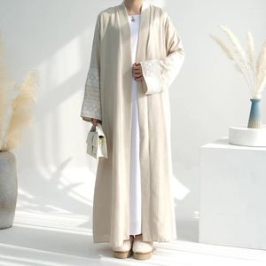 Vêtements ethniques Blanc Broiderie Dubaï Abaya Tissu mince Open Front Kimono Femmes musulmanes Fête Islamique Party Hijabi Outwear Ramadan