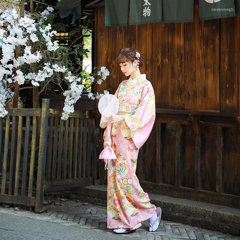 Etniska kläder kvinnors japanska traditionella kimono vackra sakura trycker klassisk yukata pografi cosplay wear