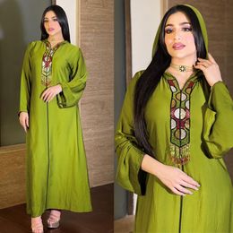 Vêtements ethniques Femmes Musulman Abaya Mode Vert Moyen-Orient Lumière De Luxe À La Main Perlé Gland Robe Femmes Porter Des Robes De Bal Robe Longuette 230324