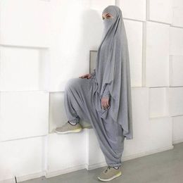 Etnische kleding Vrouwen Moslimsets Match -outfits Bescheiden trainingspakken lange khimar niqab harem broek gebedskleding islam volledige dekking kop