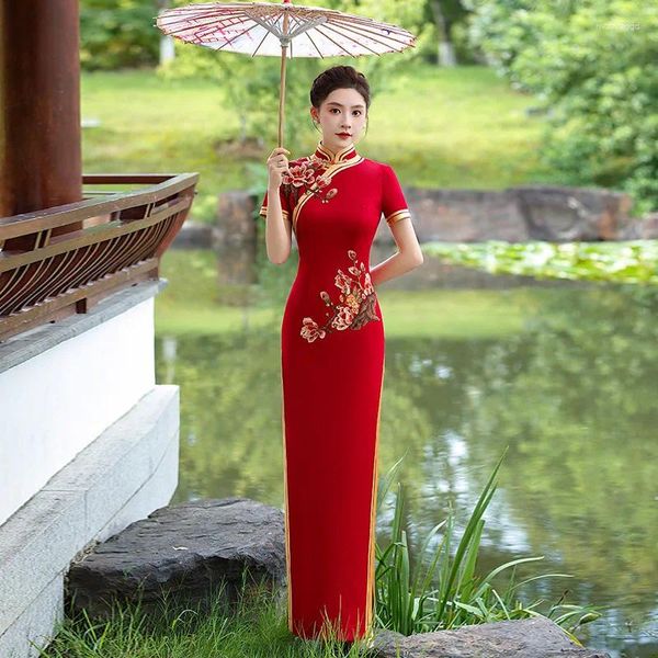 Vêtements ethniques Élégant style chinois Cheongsam Sexy Slim Evening Party Robe Qipao Satin Femme Modal Show Performance Costumes