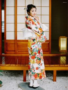 Vêtements ethniques Kimono classique japonais pour femmes 4 pièces / ensemble de beaux imprimés floraux robe vintage vêtements de cosplay performants