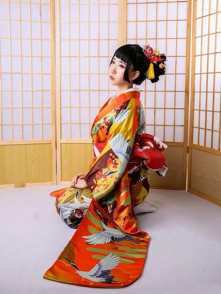 Ropa étnica Mujeres japonesas tradicionales formales Yukata Estampados florales Manga larga Kimono Etapa Vestido Vestido Cosplay Traje