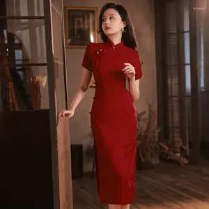Vêtements ethniques Couleurs rouges pour femmes manches courtes Cheongsam Chinois Style traditionnel Fit
