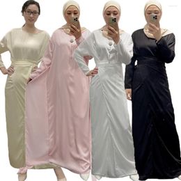 Etniska kläder Kvinnor Satin Abaya Eleganta muslimska Långa Maxiklänningar Dubai Turkisk Ramadan Kaftan Islamisk festklänning Arab Jalabiya Kaftan